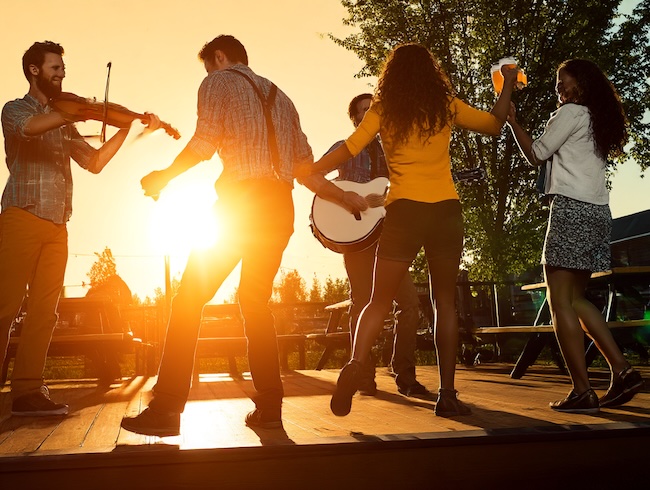 West Virginia breweries featuring live music